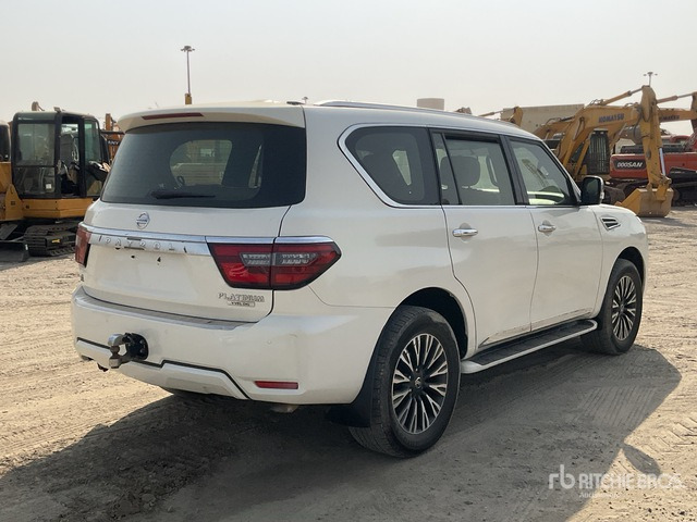 2015 Nissan Patrol Platinum 4x4 SUV - سيارة دفع رباعي: صور 3 2015 Nissan Patrol Platinum 4x4 SUV - سيارة دفع رباعي: صور 3