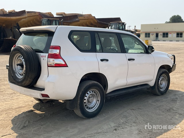 2015 Toyota Prado TX 150L 4x4 SUV - سيارة دفع رباعي: صور 3 2015 Toyota Prado TX 150L 4x4 SUV - سيارة دفع رباعي: صور 3