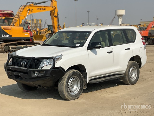 2015 Toyota Prado TX 150L 4x4 SUV - سيارة دفع رباعي: صور 2 2015 Toyota Prado TX 150L 4x4 SUV - سيارة دفع رباعي: صور 2