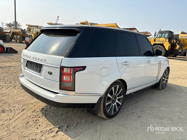 2016 Land Rover Range Rover Vogue SE AWD SUV - سيارة دفع رباعي: صور 3 2016 Land Rover Range Rover Vogue SE AWD SUV - سيارة دفع رباعي: صور 3