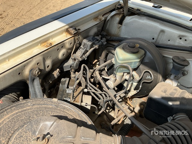 2016 Toyota Land Cruiser 78R 4x4 SUV - سيارة دفع رباعي: صور 4 2016 Toyota Land Cruiser 78R 4x4 SUV - سيارة دفع رباعي: صور 4