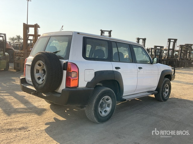 2018 Nissan Patrol GL 4x4 SUV - سيارة دفع رباعي: صور 3 2018 Nissan Patrol GL 4x4 SUV - سيارة دفع رباعي: صور 3