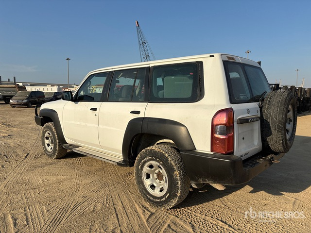 2018 Nissan Patrol GL 4x4 SUV - سيارة دفع رباعي: صور 2 2018 Nissan Patrol GL 4x4 SUV - سيارة دفع رباعي: صور 2