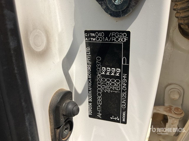 2018 Toyota Hilux 4x4 Crew Cab Pickup - شاحنة البيك أب: صور 1 2018 Toyota Hilux 4x4 Crew Cab Pickup - شاحنة البيك أب: صور 1