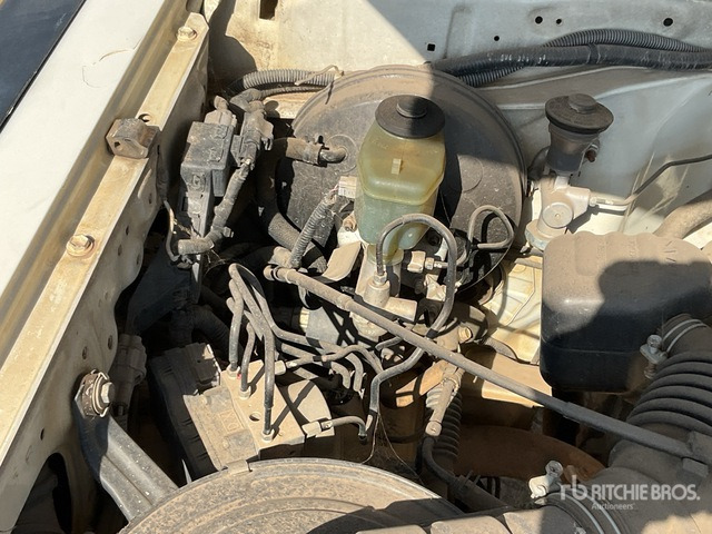 2018 Toyota Land Cruiser 78R 4x4 SUV - سيارة دفع رباعي: صور 4 2018 Toyota Land Cruiser 78R 4x4 SUV - سيارة دفع رباعي: صور 4