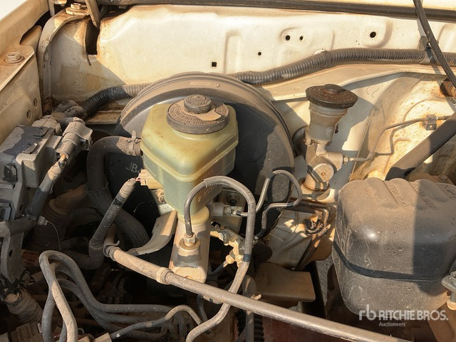 2018 Toyota Land Cruiser 78R 4x4 SUV - سيارة دفع رباعي: صور 4 2018 Toyota Land Cruiser 78R 4x4 SUV - سيارة دفع رباعي: صور 4