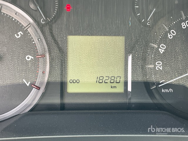 2018 Toyota Prado 150L 4x4 SUV - سيارة دفع رباعي: صور 3 2018 Toyota Prado 150L 4x4 SUV - سيارة دفع رباعي: صور 3