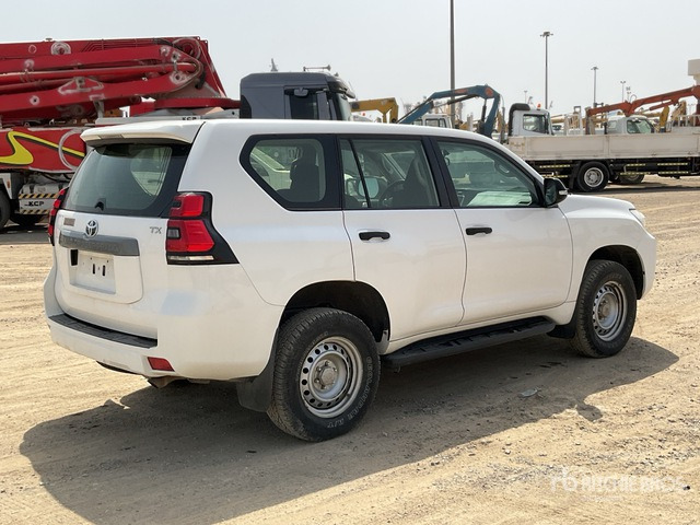 2018 Toyota Prado 150L 4x4 SUV - سيارة دفع رباعي: صور 4 2018 Toyota Prado 150L 4x4 SUV - سيارة دفع رباعي: صور 4
