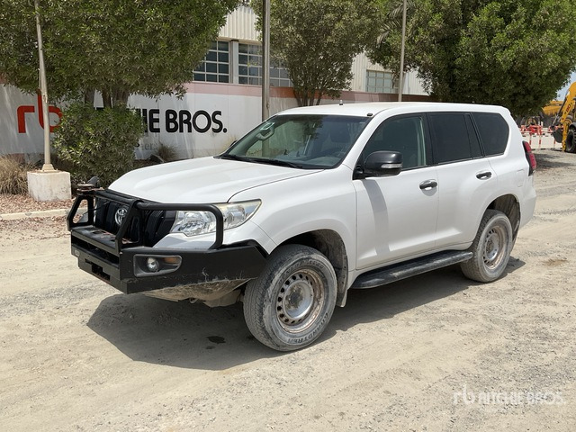 2018 Toyota Prado TX 150L 4x4 SUV - سيارة دفع رباعي: صور 2 2018 Toyota Prado TX 150L 4x4 SUV - سيارة دفع رباعي: صور 2