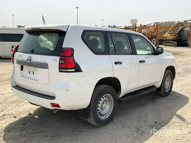 2018 Toyota Prado TX 150L 4x4 SUV - سيارة دفع رباعي: صور 3 2018 Toyota Prado TX 150L 4x4 SUV - سيارة دفع رباعي: صور 3