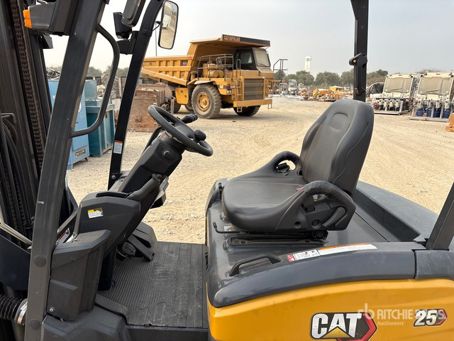 2020 Cat EP25CB 2.5 ton Electric Forklift - رافعة شوكية كهربائية: صور 5 2020 Cat EP25CB 2.5 ton Electric Forklift - رافعة شوكية كهربائية: صور 5
