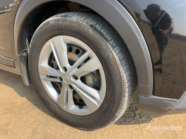 2021 Nissan Kicks 2WD SUV - سيارة دفع رباعي: صور 5 2021 Nissan Kicks 2WD SUV - سيارة دفع رباعي: صور 5