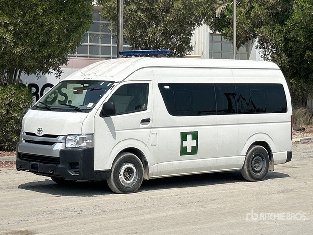 2022 Toyota Hiace High Roof 4x2 Ambulance - سيارة إسعاف: صور 1 2022 Toyota Hiace High Roof 4x2 Ambulance - سيارة إسعاف: صور 1