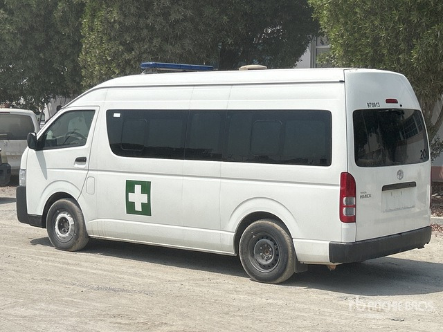 2022 Toyota Hiace High Roof 4x2 Ambulance - سيارة إسعاف: صور 3 2022 Toyota Hiace High Roof 4x2 Ambulance - سيارة إسعاف: صور 3