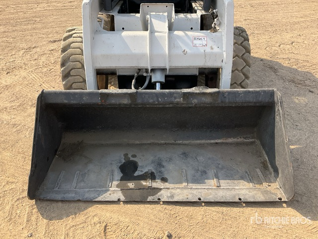 Bobcat S130 Skid Steer Loader - شيول صغير: صور 5 Bobcat S130 Skid Steer Loader - شيول صغير: صور 5
