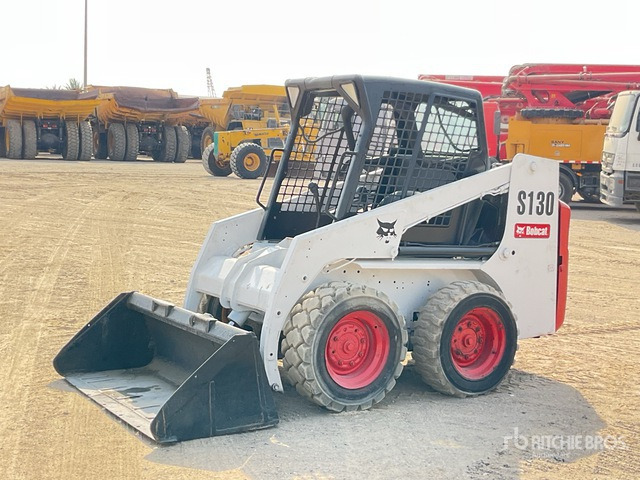 Bobcat S130 Skid Steer Loader - شيول صغير: صور 1 Bobcat S130 Skid Steer Loader - شيول صغير: صور 1