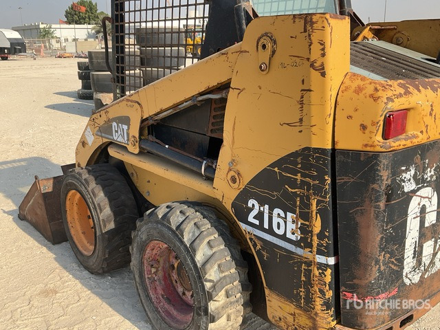 Cat 216B3 Skid Steer Loader - شيول صغير: صور 4 Cat 216B3 Skid Steer Loader - شيول صغير: صور 4