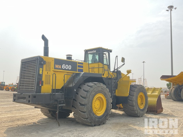 Komatsu WA600-6 - اللودر بعجل: صور 3 Komatsu WA600-6 - اللودر بعجل: صور 3
