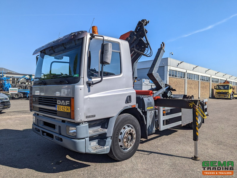 DAF 75.240 4x2 Dagcab Euro1 - Haakarm 14T + Palfinger PK11000 - Afstandsbediening - شاحنة ذات الخطاف, شاحنة كرين: صور 1 DAF 75.240 4x2 Dagcab Euro1 - Haakarm 14T + Palfinger PK11000 - Afstandsbediening - شاحنة ذات الخطاف, شاحنة كرين: صور 1