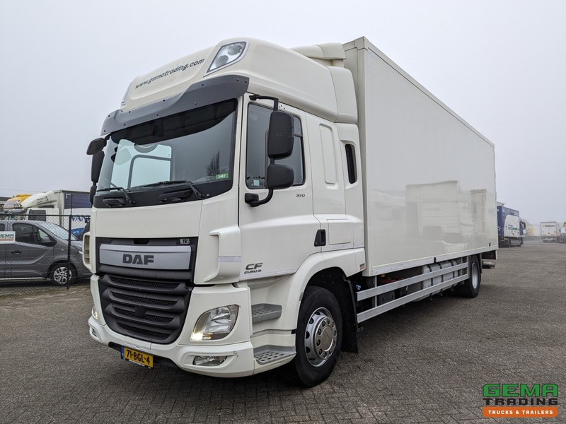 DAF CF 370 FA 4x2 Spacecab Euro6 - GeslotenBak 8.2M + Laadklep 2000kg - HardHouten vloer - 10/2025APK - بصندوق مغلق شاحنة: صور 1 DAF CF 370 FA 4x2 Spacecab Euro6 - GeslotenBak 8.2M + Laadklep 2000kg - HardHouten vloer - 10/2025APK - بصندوق مغلق شاحنة: صور 1