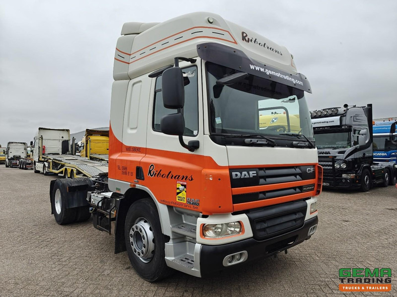 DAF CF75.250 4x2 SpaceCab Euro5 - Handgeschakeld - Airco - شاحنة جرار: صور 2 DAF CF75.250 4x2 SpaceCab Euro5 - Handgeschakeld - Airco - شاحنة جرار: صور 2