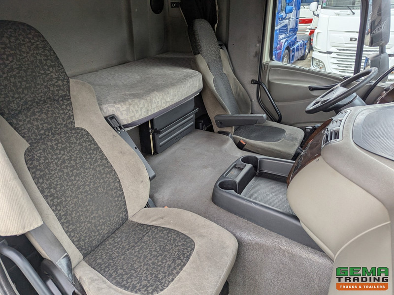 DAF CF85.410 4x2 Spacecab Euro5 - Geïsoleerde bak 7.6m - Laadklep 1500kg - Reservewiel إيجار DAF CF85.410 4x2 Spacecab Euro5 - Geïsoleerde bak 7.6m - Laadklep 1500kg - Reservewiel: صور 19