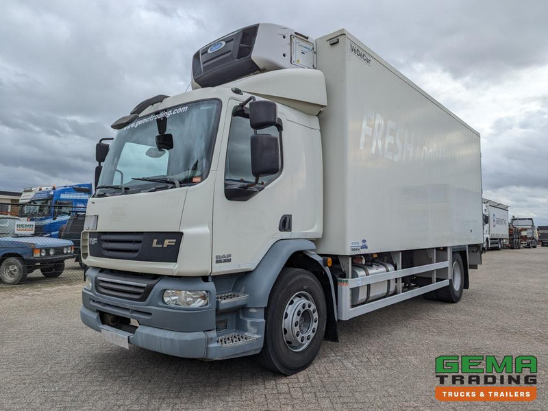 DAF FA LF55.300 4x2 Sleepcab 18T Euro5 Koel-VriesBak 6.45m + Carrier Supra 750 - Laadklep 1500KG (V781) - مبردة شاحنة: صور 1 DAF FA LF55.300 4x2 Sleepcab 18T Euro5 Koel-VriesBak 6.45m + Carrier Supra 750 - Laadklep 1500KG (V781) - مبردة شاحنة: صور 1