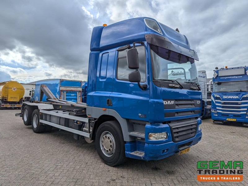 DAF FAS CF85.410 6x2 Euro5 FAS CF85.410 6x2 Spacecab Euro5 - HaakarmSysteem AJK 20T - KlapBumper - Vangmuilkoppeling - Lift-As - شاحنة ذات الخطاف: صور 3 DAF FAS CF85.410 6x2 Euro5 FAS CF85.410 6x2 Spacecab Euro5 - HaakarmSysteem AJK 20T - KlapBumper - Vangmuilkoppeling - Lift-As - شاحنة ذات الخطاف: صور 3