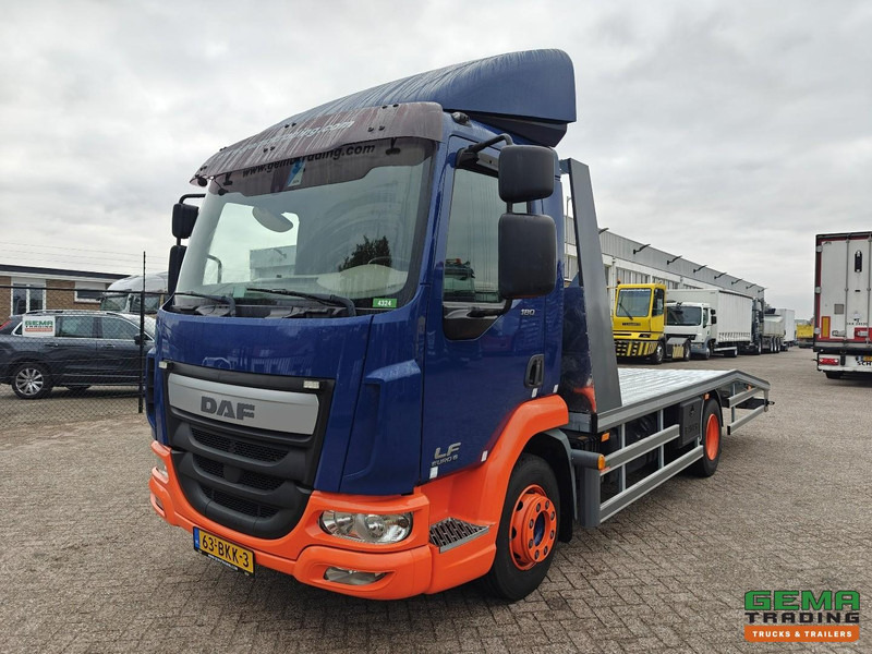 DAF LF 180 FA 4x2 Dagcab Euro6C - Oprijwagen/Machine transporter 5.3m + Lier 5900kg - Trekhaak - 09/2026 APK - NieuweOPbouw! - شاحنة نقل سيارات شاحنة: صور 1 DAF LF 180 FA 4x2 Dagcab Euro6C - Oprijwagen/Machine transporter 5.3m + Lier 5900kg - Trekhaak - 09/2026 APK - NieuweOPbouw! - شاحنة نقل سيارات شاحنة: صور 1