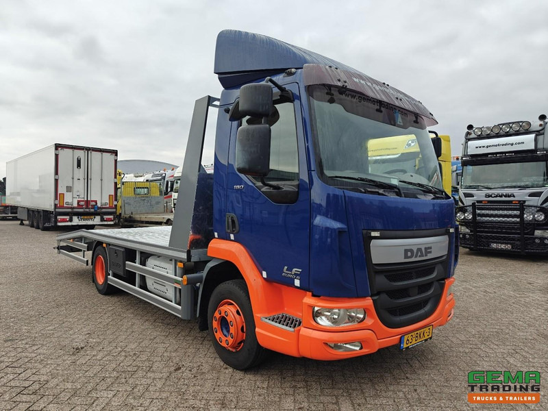 DAF LF 180 FA 4x2 Dagcab Euro6C - Oprijwagen/Machine transporter 5.3m + Lier 5900kg - Trekhaak - 09/2026 APK - NieuweOPbouw! - شاحنة نقل سيارات شاحنة: صور 3 DAF LF 180 FA 4x2 Dagcab Euro6C - Oprijwagen/Machine transporter 5.3m + Lier 5900kg - Trekhaak - 09/2026 APK - NieuweOPbouw! - شاحنة نقل سيارات شاحنة: صور 3
