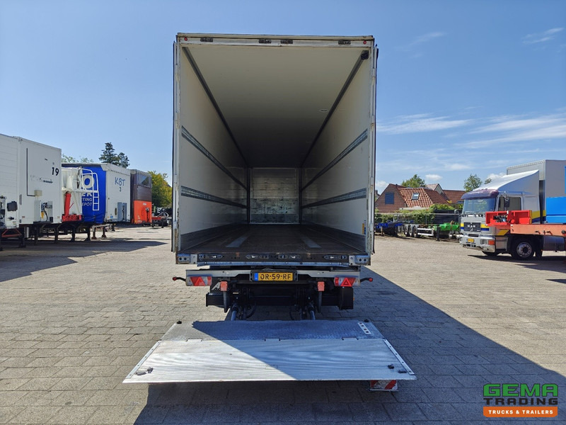 Kögel SKH24 3-Assen SAF - Gesloten Opbouw - LiftAs - Schijfremmen - Laadklep 2000KG - بصندوق مغلق نصف مقطورة: صور 5 Kögel SKH24 3-Assen SAF - Gesloten Opbouw - LiftAs - Schijfremmen - Laadklep 2000KG - بصندوق مغلق نصف مقطورة: صور 5