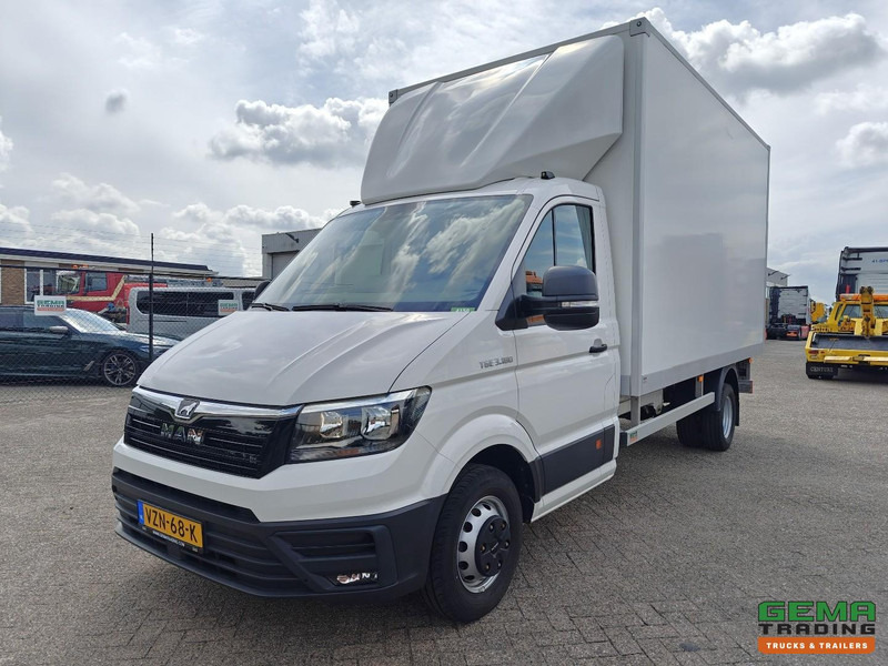 MAN TGE 3.180 4x2 Dagcabine Euro6D - GeslotenBak 4.2m + Laadklep 750KG - Dubbellucht - 5500km! NIEUWSTAAT! ONGEBRUIKT! - الشاحنات الصغيرة صندوق مغلق: صور 1 MAN TGE 3.180 4x2 Dagcabine Euro6D - GeslotenBak 4.2m + Laadklep 750KG - Dubbellucht - 5500km! NIEUWSTAAT! ONGEBRUIKT! - الشاحنات الصغيرة صندوق مغلق: صور 1