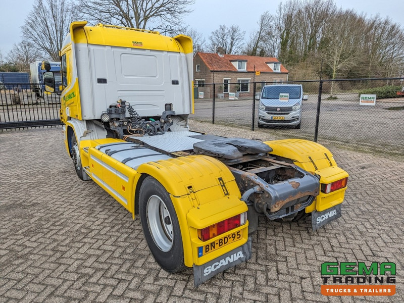 Scania P114-340 LA 4x2 CP19 Euro3 Manual - Side Skirts - Toolbox (T1350) - شاحنة جرار: صور 4 Scania P114-340 LA 4x2 CP19 Euro3 Manual - Side Skirts - Toolbox (T1350) - شاحنة جرار: صور 4