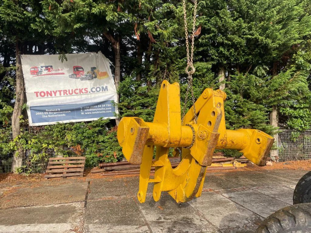CAT Caterpillar Ripper compatible with D7R and D7H R CAT Ripper compatible with D7R and D7H Ripper compat - حراث تحت التربة - آلات البناء: صور 1 CAT Caterpillar Ripper compatible with D7R and D7H R CAT Ripper compatible with D7R and D7H Ripper compat - حراث تحت التربة - آلات البناء: صور 1