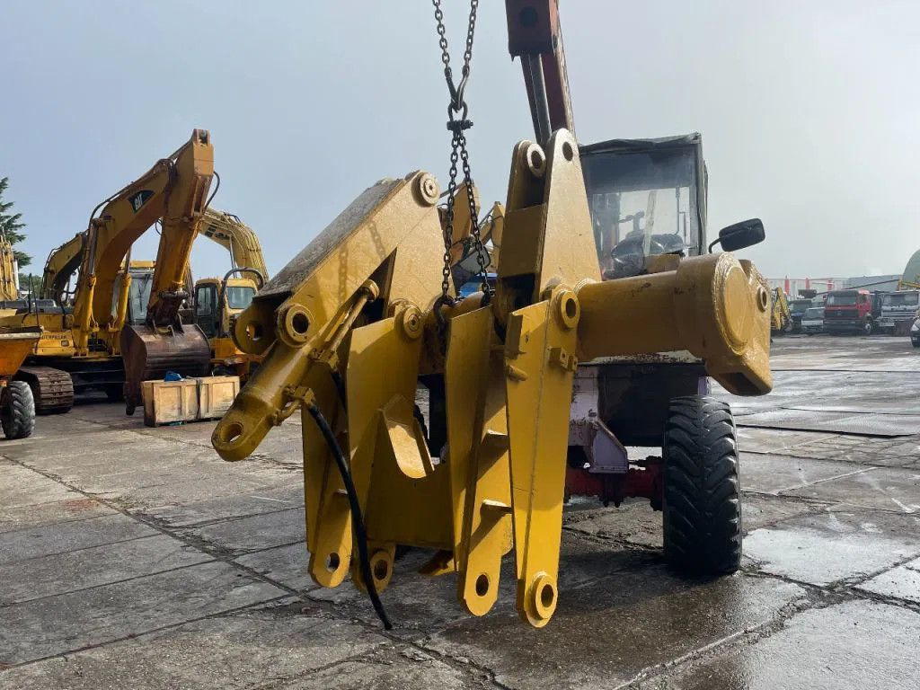 CAT Caterpillar Ripper compatible with D7R and D7H R CAT Ripper compatible with D7R and D7H Ripper compat - حراث تحت التربة - آلات البناء: صور 4 CAT Caterpillar Ripper compatible with D7R and D7H R CAT Ripper compatible with D7R and D7H Ripper compat - حراث تحت التربة - آلات البناء: صور 4