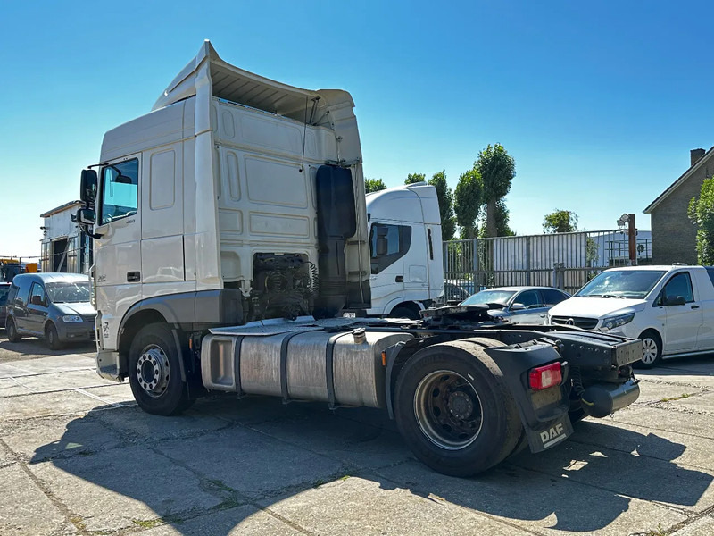 DAF XF 460 4X2 Tractor-unit Spring/Air Retarder ACC Euro6 - شاحنة جرار: صور 3 DAF XF 460 4X2 Tractor-unit Spring/Air Retarder ACC Euro6 - شاحنة جرار: صور 3