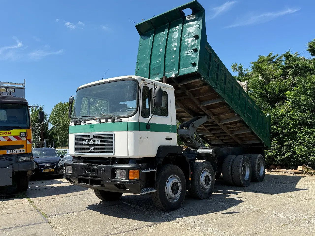 MAN 35.372 8X4 Tipper Spring/Spring ZF Manual Gear E - قلابات: صور 2 MAN 35.372 8X4 Tipper Spring/Spring ZF Manual Gear E - قلابات: صور 2