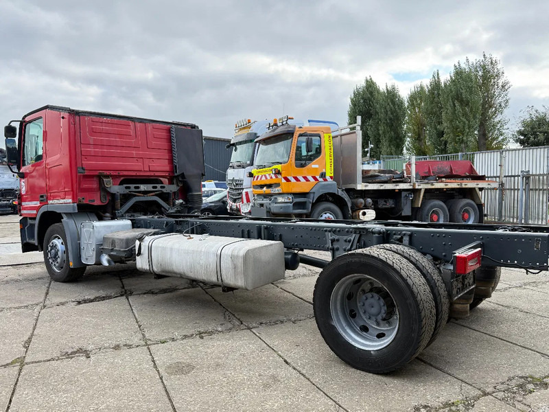 Mercedes-Benz Actros 1841 V6 4X2 Chassis MP2 Airco Low Cabine - الشاسيه شاحنة: صور 3 Mercedes-Benz Actros 1841 V6 4X2 Chassis MP2 Airco Low Cabine - الشاسيه شاحنة: صور 3