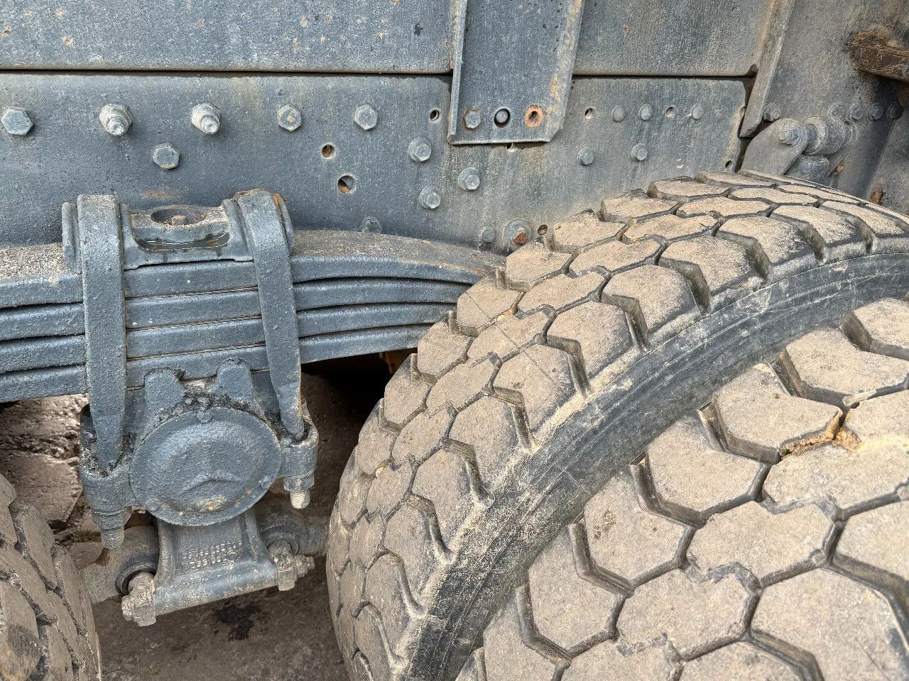 Mercedes-Benz Actros 4140 V6 8X4 Tipper Spring/Spring Manual G - قلابات: صور 5 Mercedes-Benz Actros 4140 V6 8X4 Tipper Spring/Spring Manual G - قلابات: صور 5