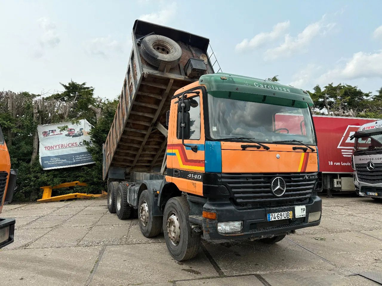 Mercedes-Benz Actros 4140 V6 8X4 Tipper Spring/Spring Manual G - قلابات: صور 1 Mercedes-Benz Actros 4140 V6 8X4 Tipper Spring/Spring Manual G - قلابات: صور 1