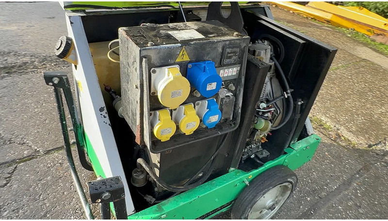 مجموعة المولدات Pramac P6000S2 6KVA Generator: صور 11