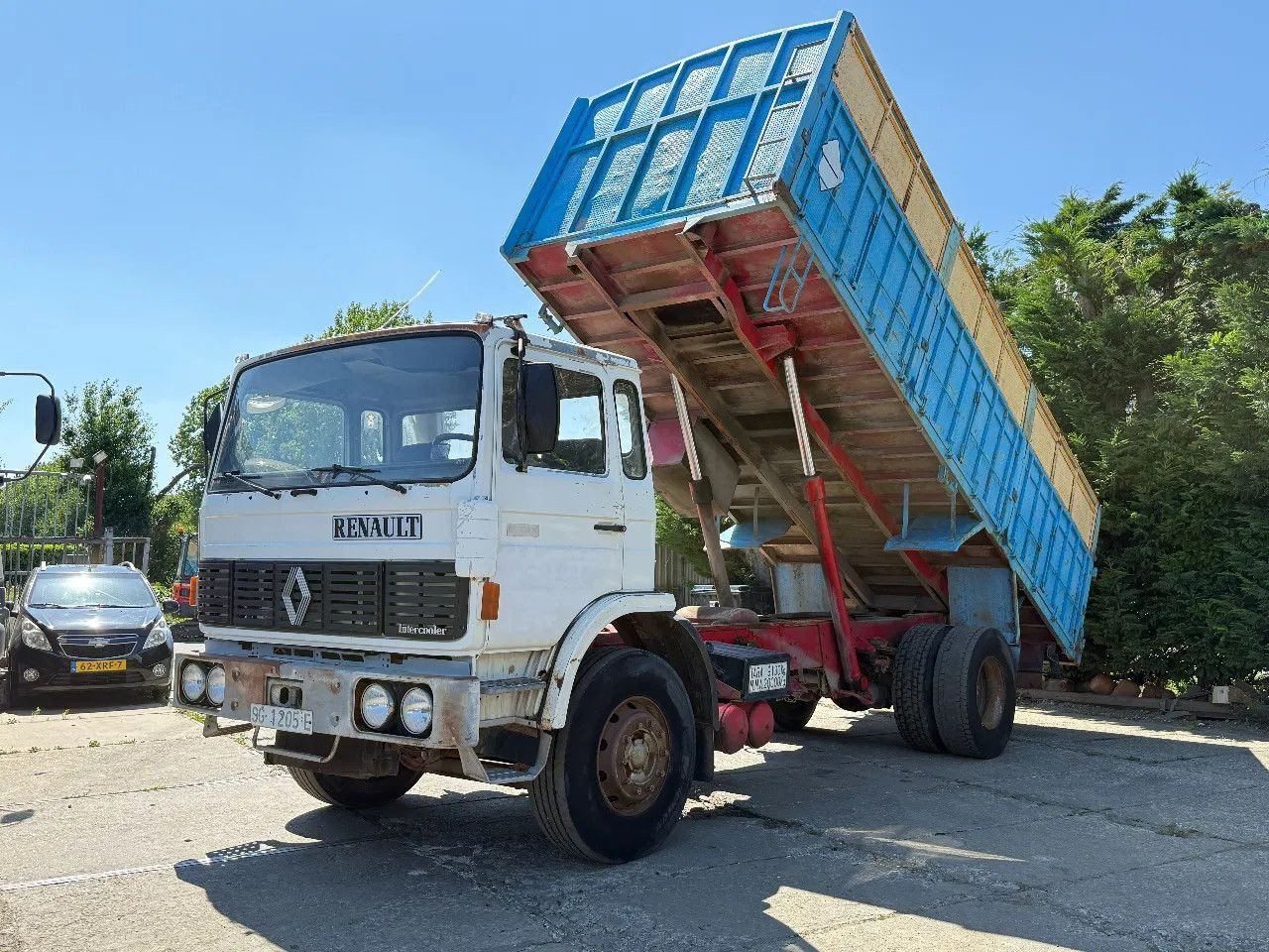 Renault G230 4X2 Tipper Spring/Spring Manual Gearbox - قلابات: صور 2 Renault G230 4X2 Tipper Spring/Spring Manual Gearbox - قلابات: صور 2