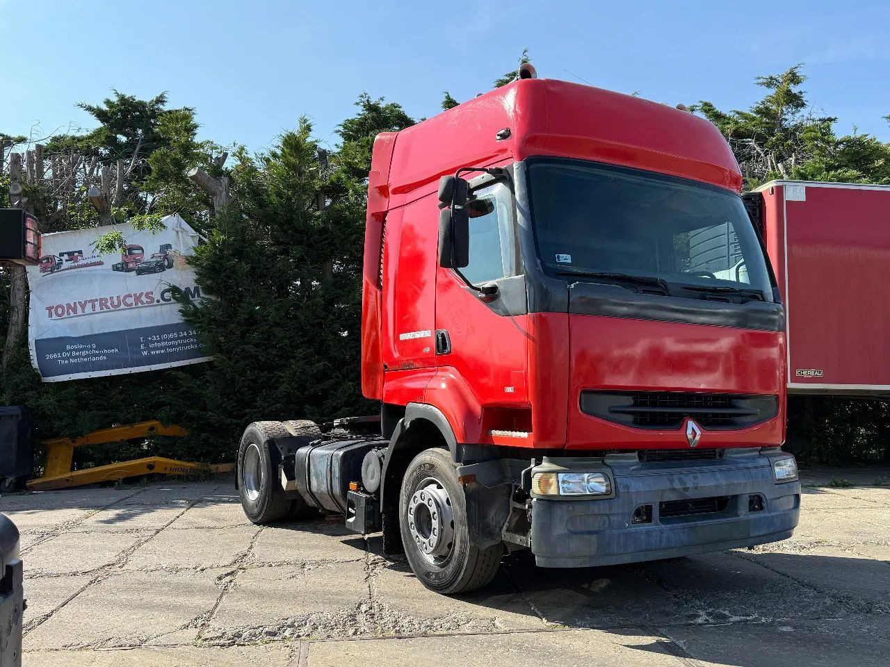 Renault Premium 400 4X2 Tractor-unit Spring/Air ZF Manua - شاحنة جرار: صور 1 Renault Premium 400 4X2 Tractor-unit Spring/Air ZF Manua - شاحنة جرار: صور 1