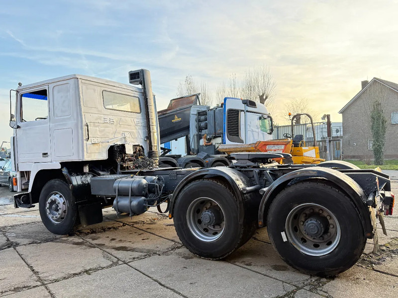 Volvo F 12 Turbo B 380 6X4 Tractor-Unit Spring/Spring Manual Gearbox - شاحنة جرار: صور 3 Volvo F 12 Turbo B 380 6X4 Tractor-Unit Spring/Spring Manual Gearbox - شاحنة جرار: صور 3