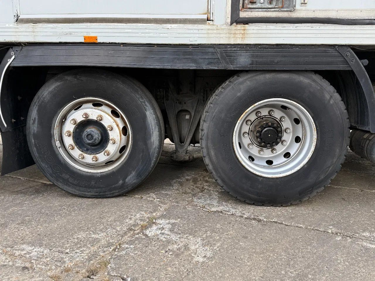 Volvo FH 12.420 6X2 Frigo Spring/Air Manual Gearbox TO - مبردة شاحنة: صور 5 Volvo FH 12.420 6X2 Frigo Spring/Air Manual Gearbox TO - مبردة شاحنة: صور 5