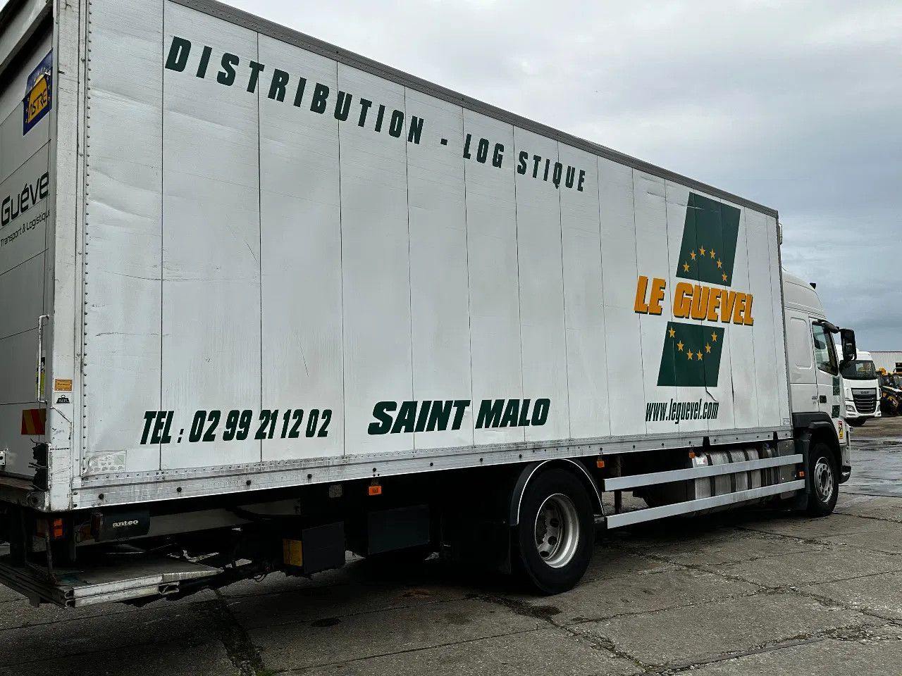 Volvo FM 330 4X2 BOX Spring/Air EURO5 Double Airco Ret - بصندوق مغلق شاحنة: صور 4 Volvo FM 330 4X2 BOX Spring/Air EURO5 Double Airco Ret - بصندوق مغلق شاحنة: صور 4