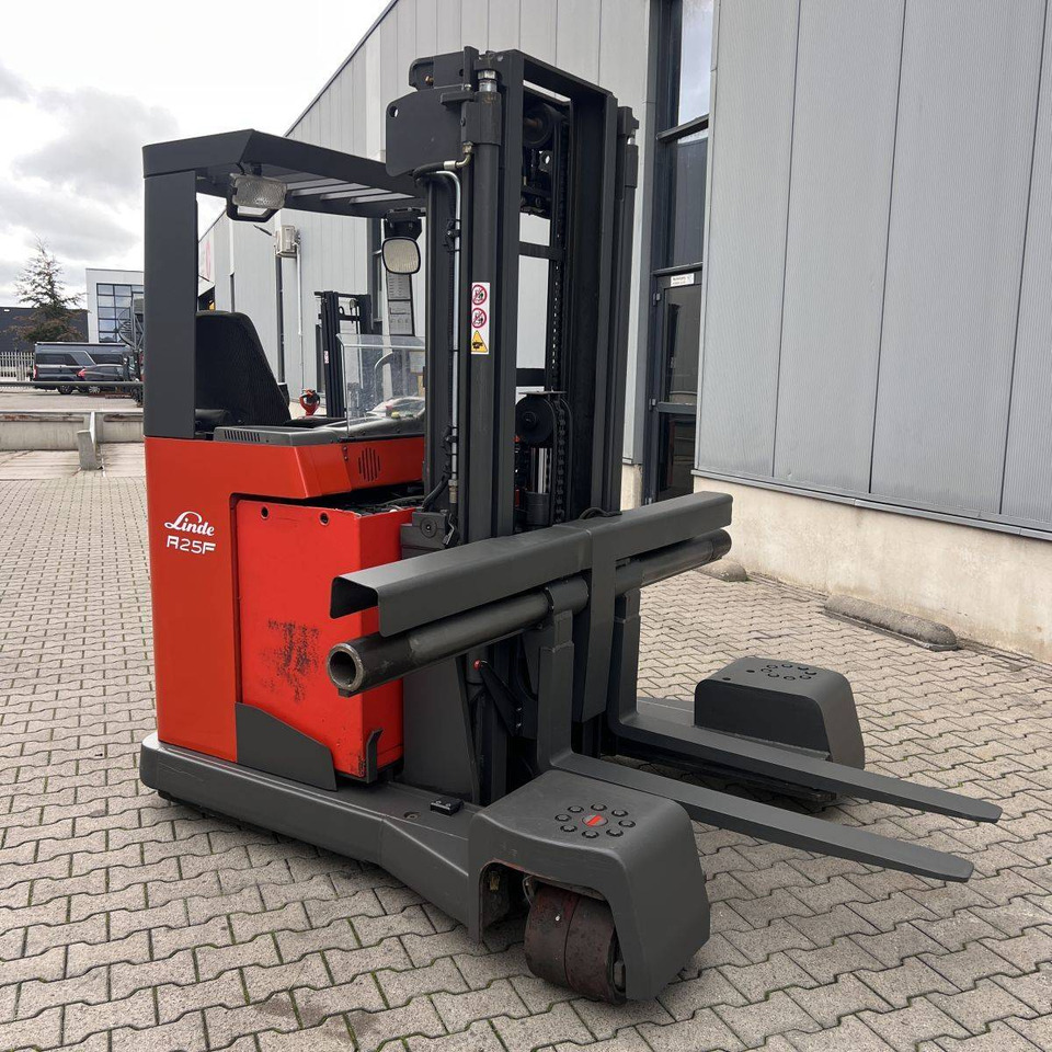 Atlet UFS250DTFVRG450 - شاحنة المناولة رباعية الاتجاهات: صور 3 Atlet UFS250DTFVRG450 - شاحنة المناولة رباعية الاتجاهات: صور 3