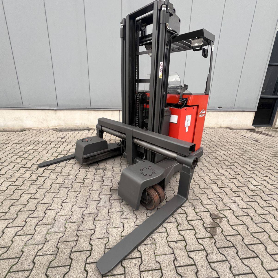 Atlet UFS250DTFVRG450 - شاحنة المناولة رباعية الاتجاهات: صور 4 Atlet UFS250DTFVRG450 - شاحنة المناولة رباعية الاتجاهات: صور 4