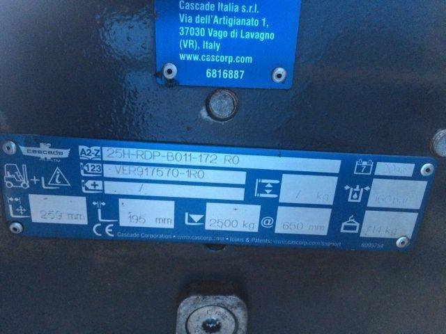 Cascade Rotating 360° Paper Roll Clamp - المشبك: صور 1 Cascade Rotating 360° Paper Roll Clamp - المشبك: صور 1