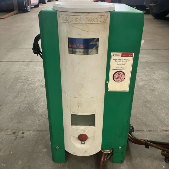 Hoppecke E230 G24/50 B-F14 HO-HF Trak Air - النظام الكهربائي - معدات المناولة: صور 3 Hoppecke E230 G24/50 B-F14 HO-HF Trak Air - النظام الكهربائي - معدات المناولة: صور 3